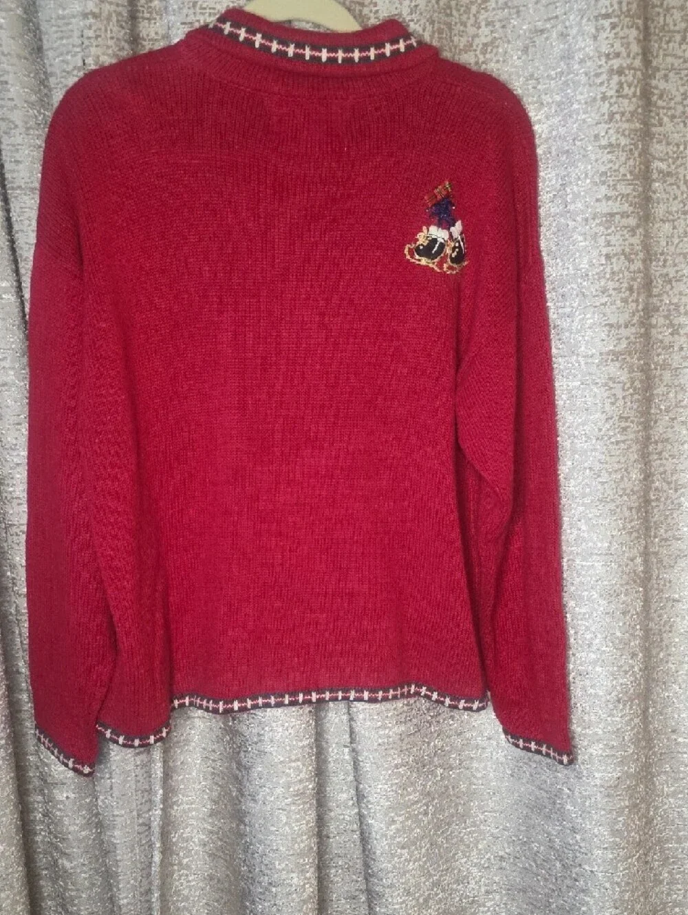 Tiara festive red